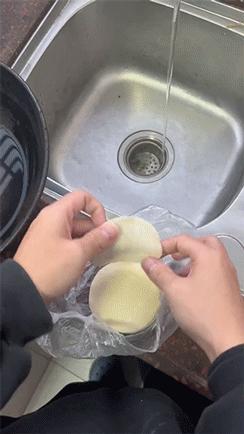 女友刚洗完澡该怎么回复,女朋友洗完澡冷得很该怎么回复