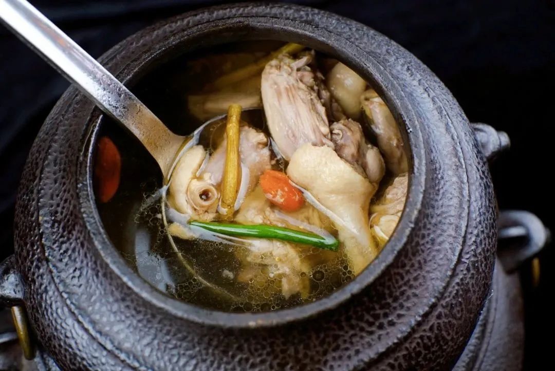 嘀嘀——今日白露，“贴秋膘专线”已开通，小伙伴们快上车！