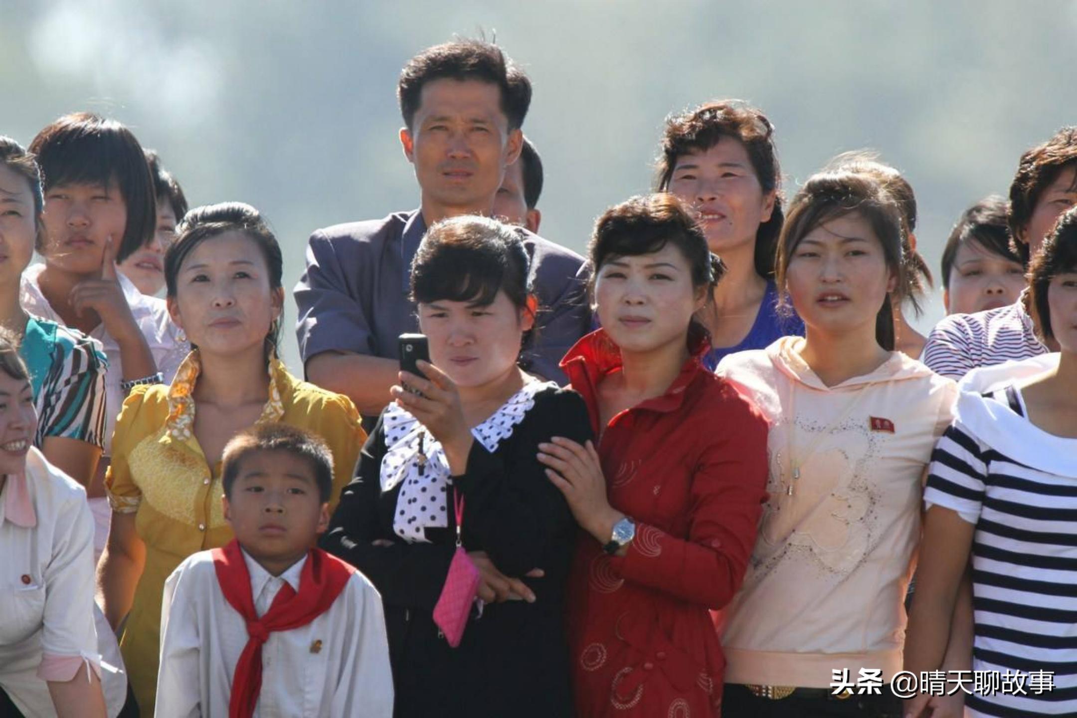 当朝鲜老百姓，第一次见到“外国人”，是什么表情？