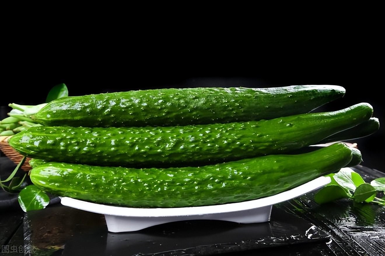 菠菜和什么吃会拉肚子,菠菜肠胃不好的人吃了会拉肚子吗