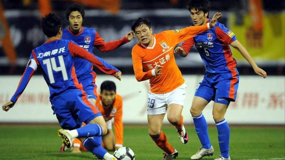 中超泰山队夺冠合集,中超山东泰山队2018年比赛集锦