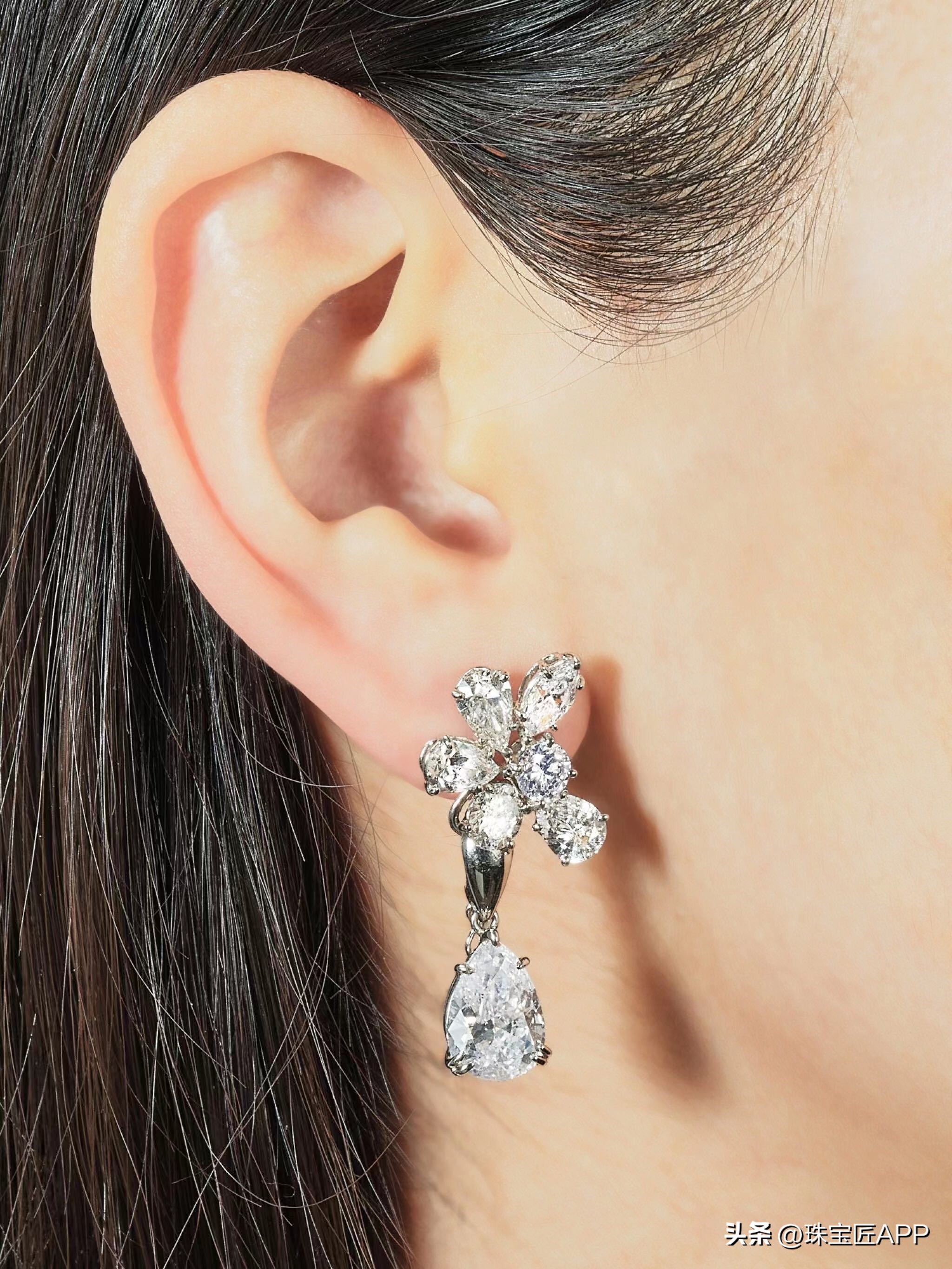 彩钻占C位，帕拉伊巴身价大涨！直击2023苏富比春拍【瑰丽珠宝2】