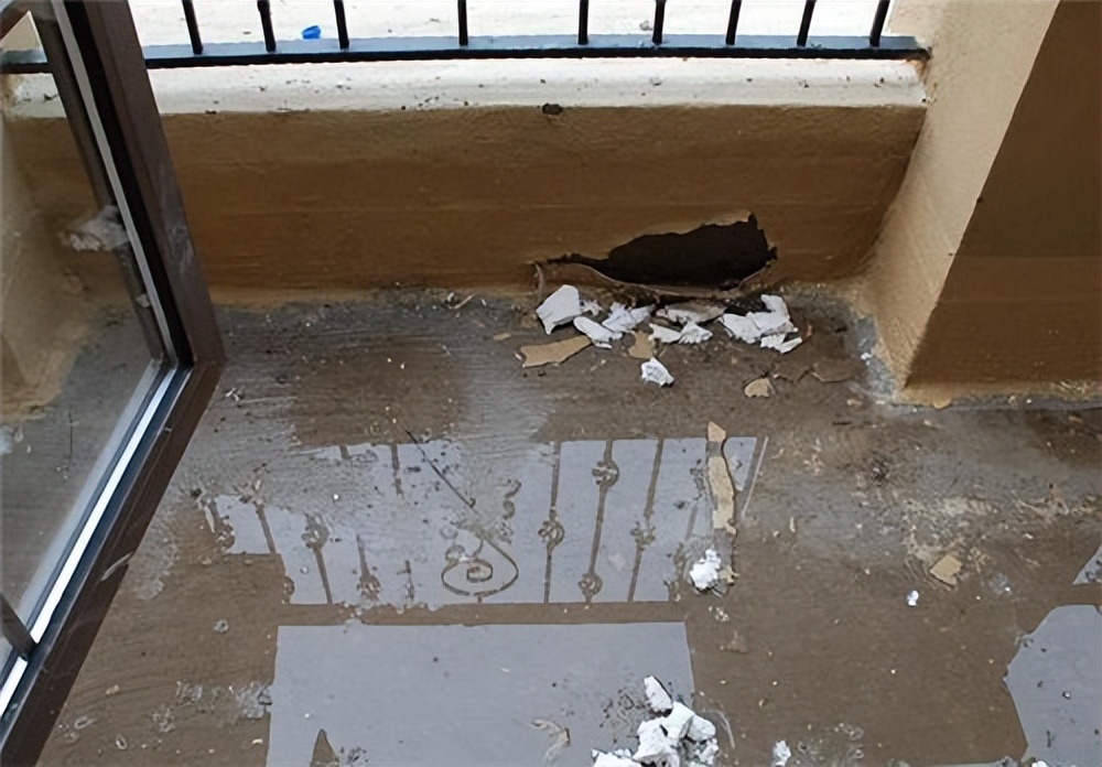 封的阳台漏水找谁维修,阳台漏水维修免费上门勘察