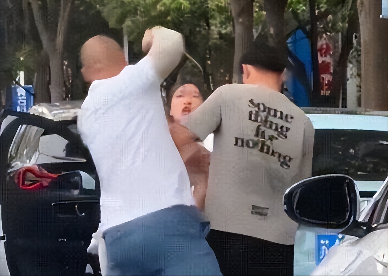 南京打人光头男判刑几年,南京光头男打人事件处理结果