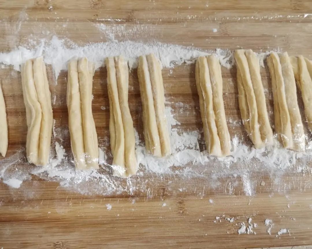 商用油条怎么做到蓬松酥脆,油条怎么做到蓬松酥脆视频