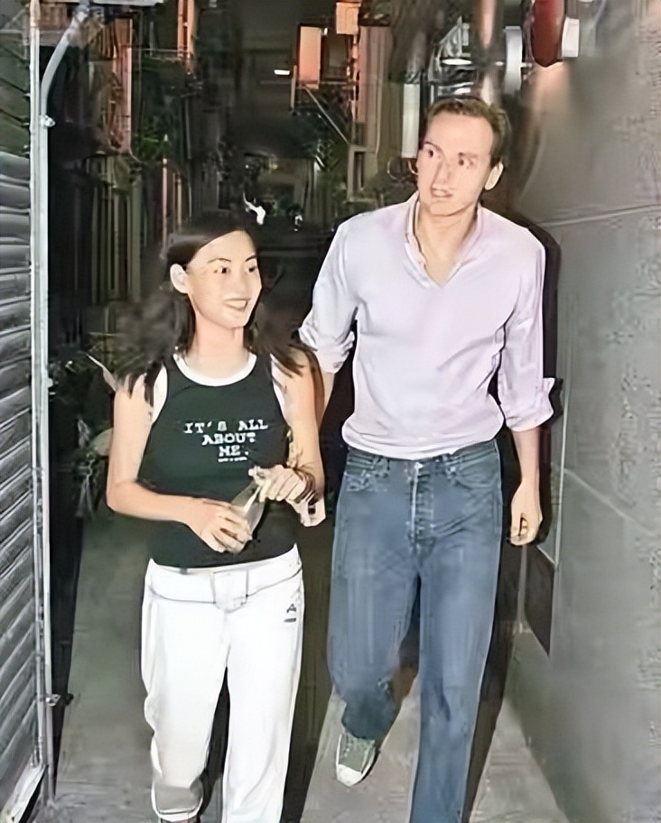 张柏芝的绯闻男友叫什么名字,小s张柏芝当年的绯闻