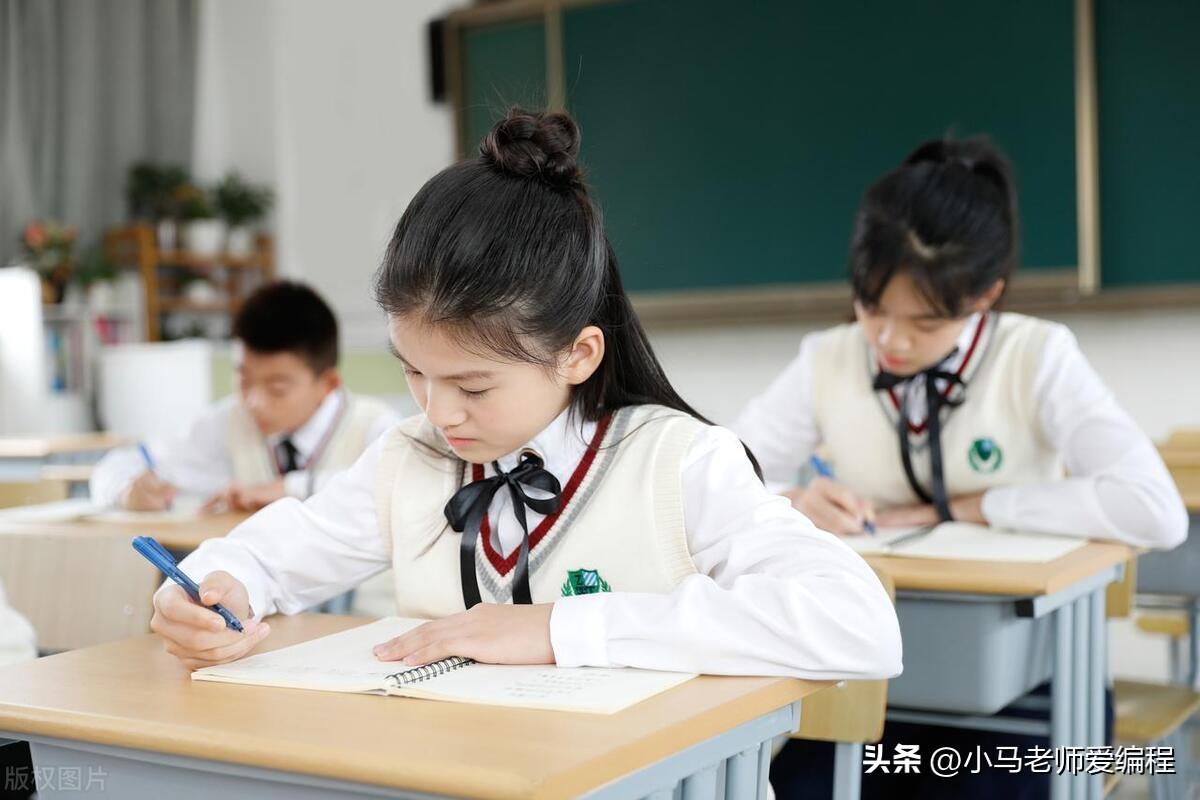 在学校同学给孩子起外号怎么办,小女生在班上被男生喊绰号怎么办