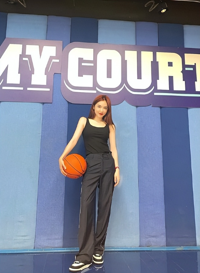 比王思聪还有钱的“沪上皇”秦奋，是个怎样的人？