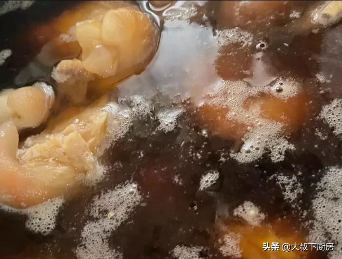 教你怎么做简单又好吃的卤猪脚,卤去骨猪脚家常做法