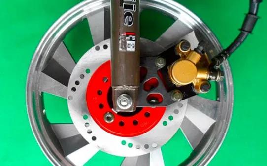 电动车碟刹用什么油最好,电动车碟刹怎么调紧