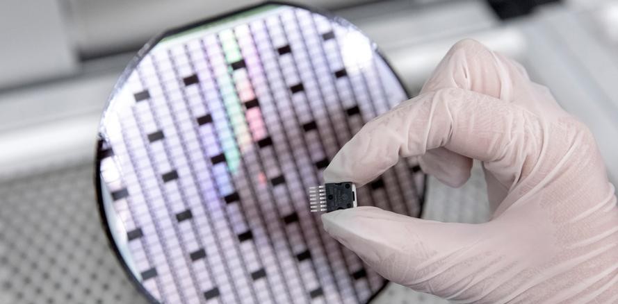 荷兰光刻机对华为手机的表态,荷兰光刻机表态