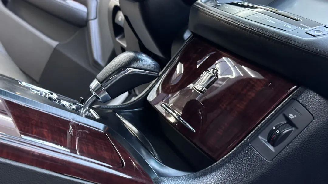 13代半皇冠底盘松散回炉重造,十三代皇冠彻底整备