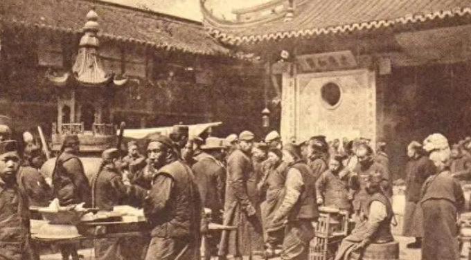 晚清女子真实老照片,晚清老照片还原穷人美艳贵妇