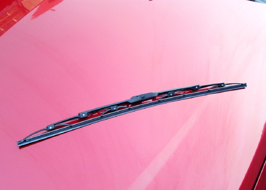 雨刮器出现呱呱声,雨刮器出现呱呱呱声音