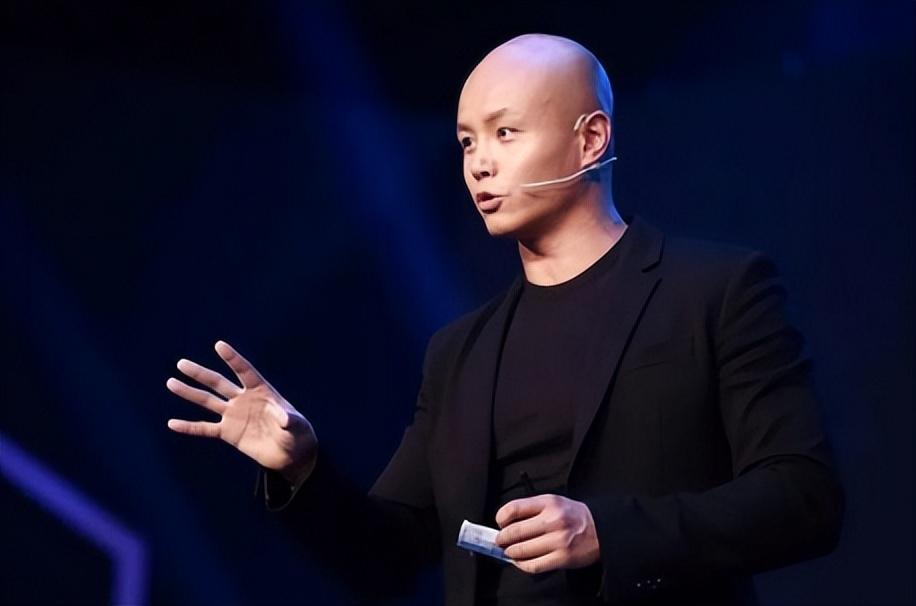 孟非和乐嘉为什么都是光头啊,乐嘉与孟非发生了什么