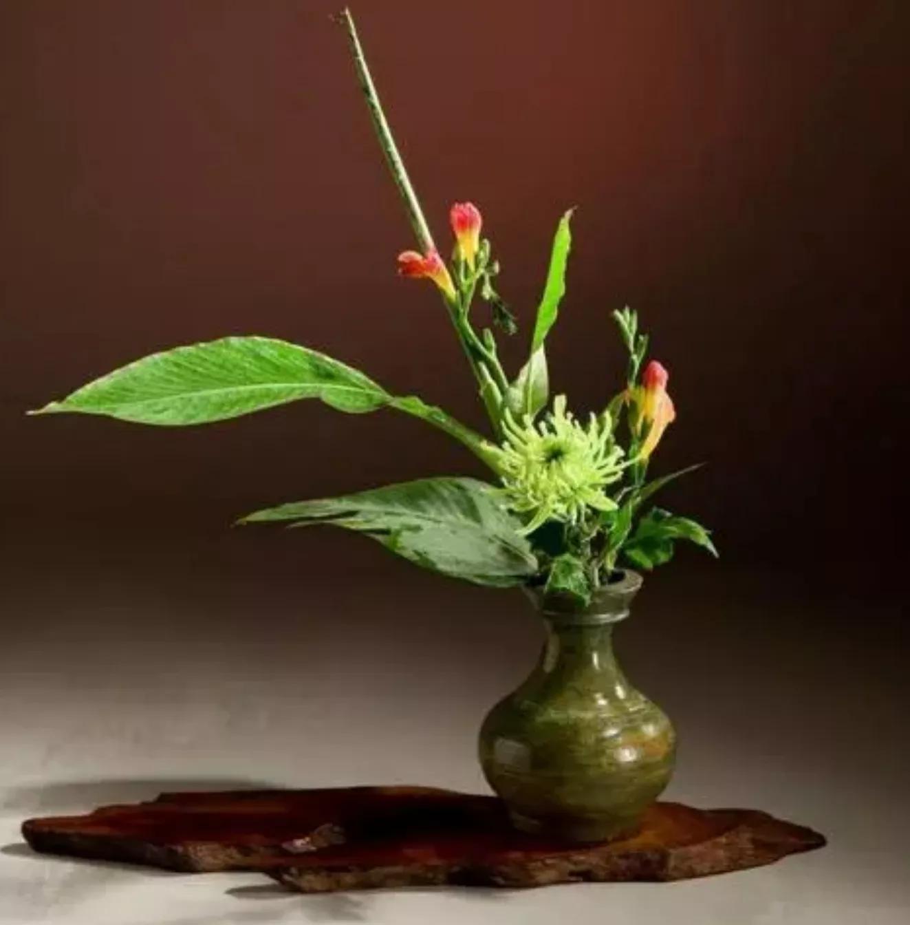 花尽其用，与花交集——对插花花艺的前景分析