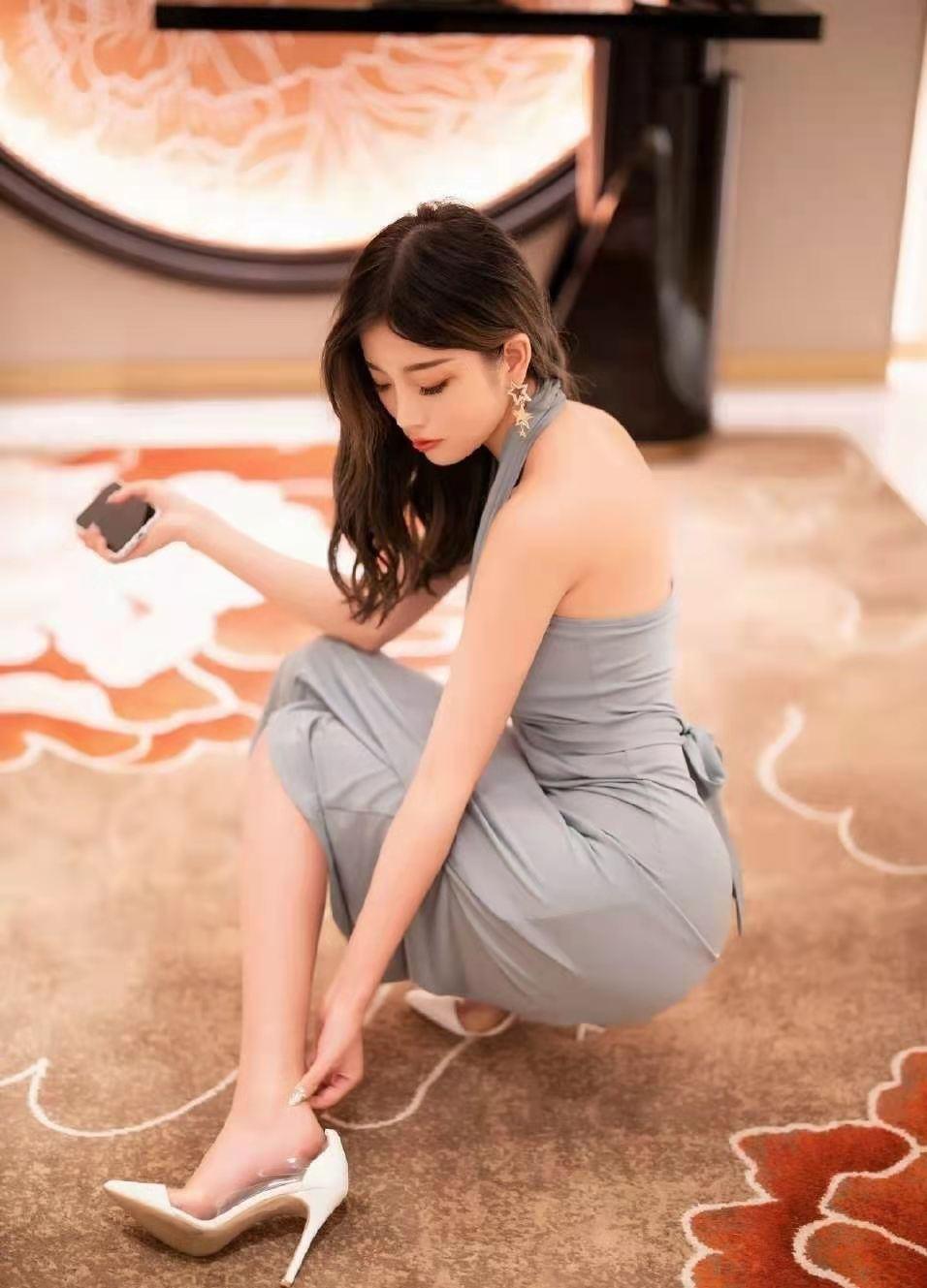 40岁以上女人千万别用的化妆品,女人过了25岁护肤品