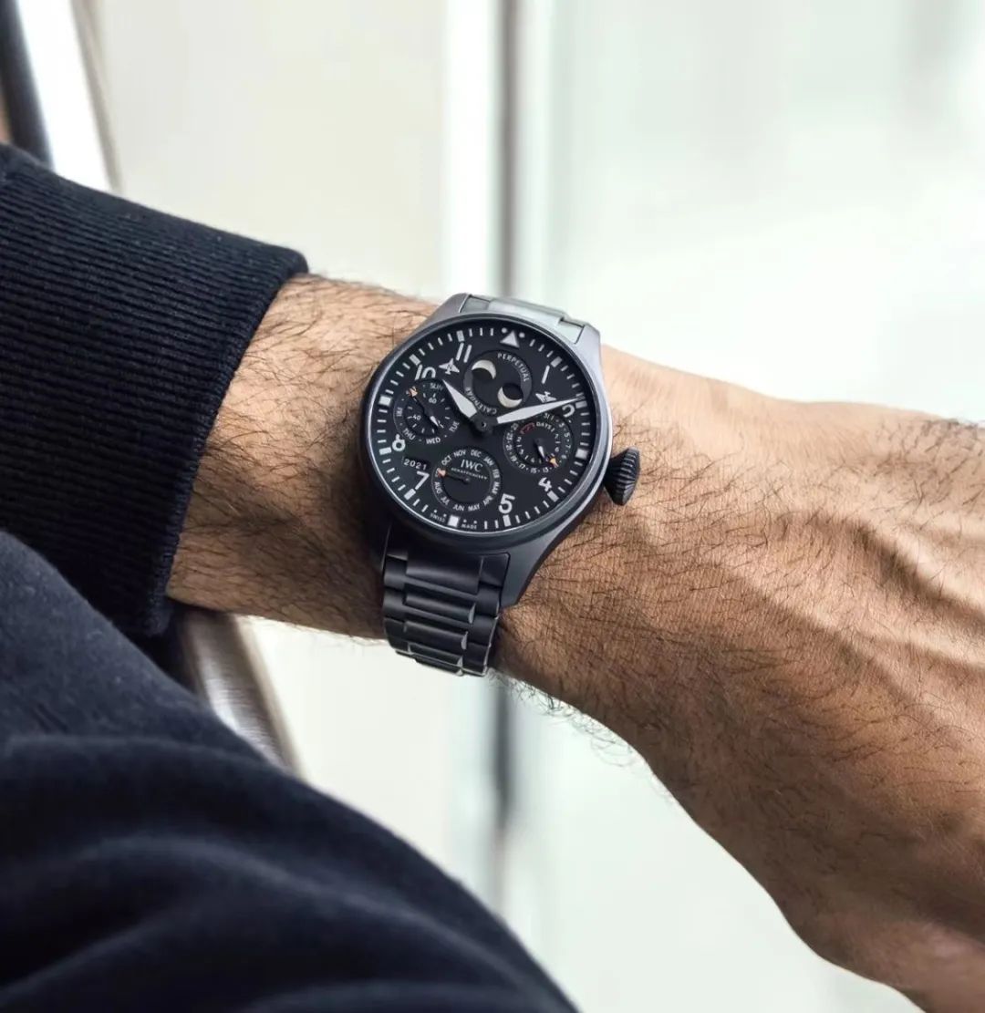 正装表选宝珀还是万国,正装表买40还是42