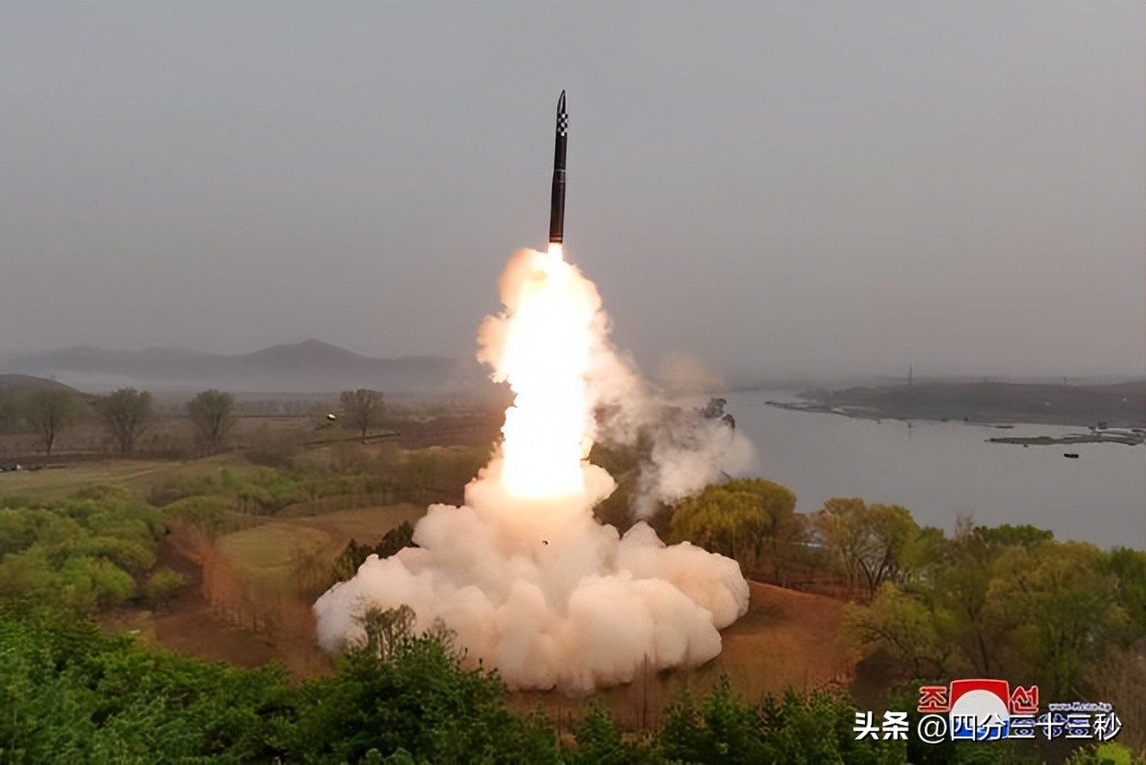 美军战略轰炸机现身朝鲜半岛,朝鲜半岛美军轰炸机