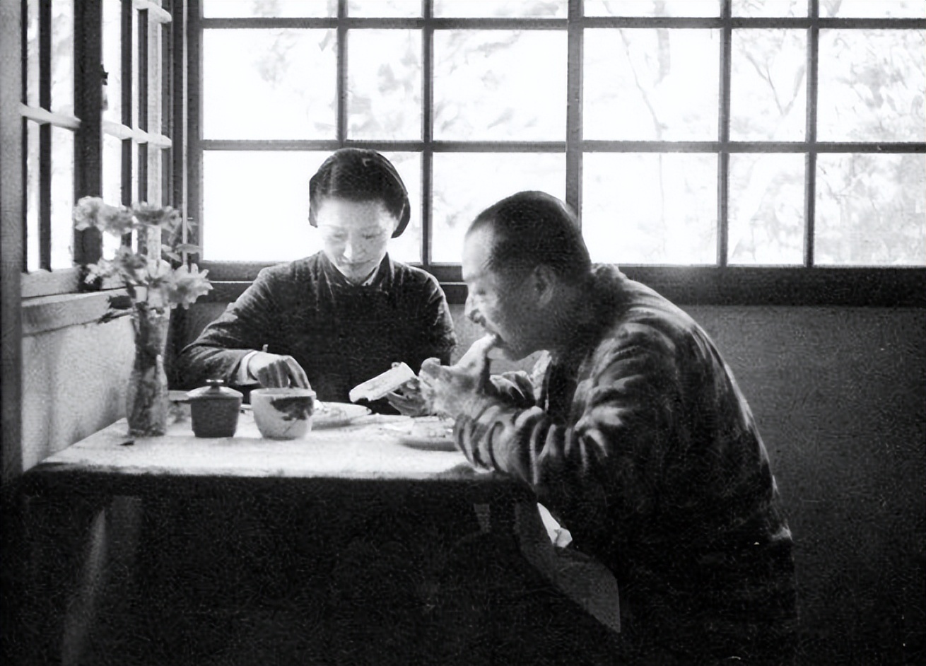 张学良有什么故事,张学良在洪崖洞