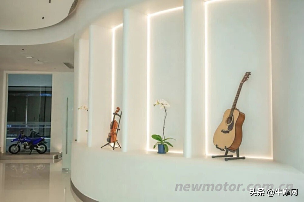 雅马哈yzfr1落地多少钱,雅马哈yzf-r1美版官方报价