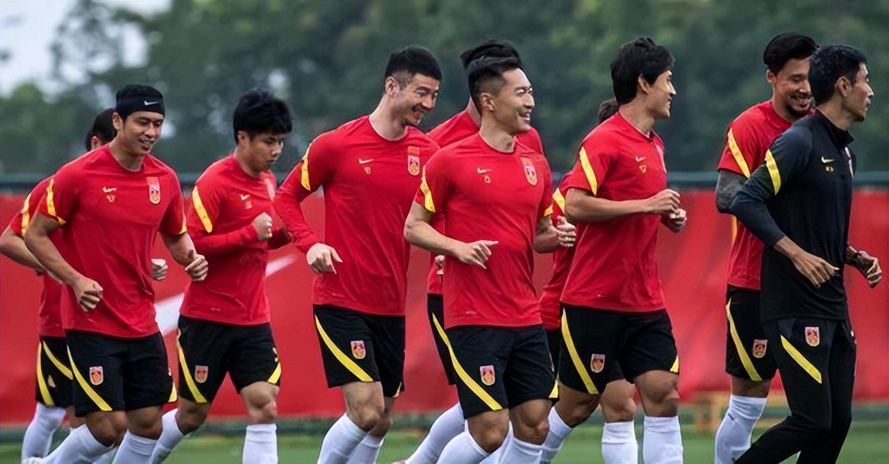 武汉三镇对抗足球新闻,武汉三镇之争