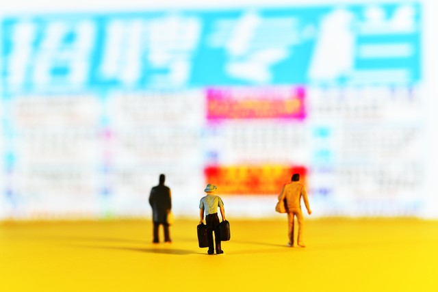 摆摊卖零食盲盒能赚多少钱,摆地摊卖盲盒一年赚了一百多万