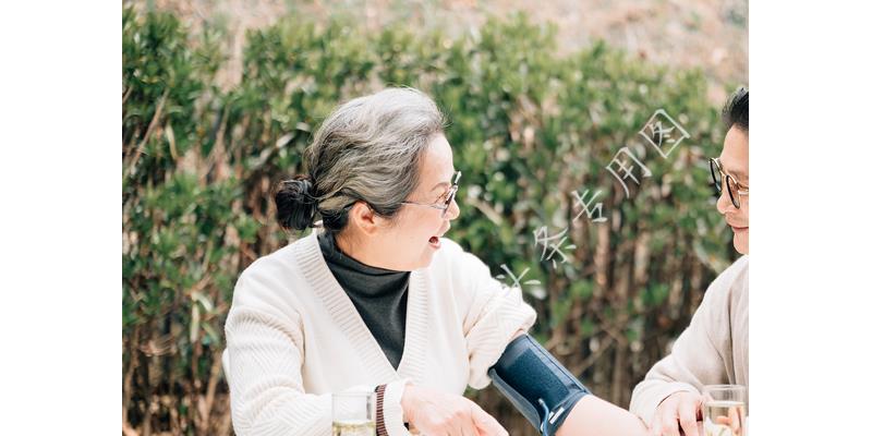 妻子患病被拒赔15万,妻子病危付不起天价医药费