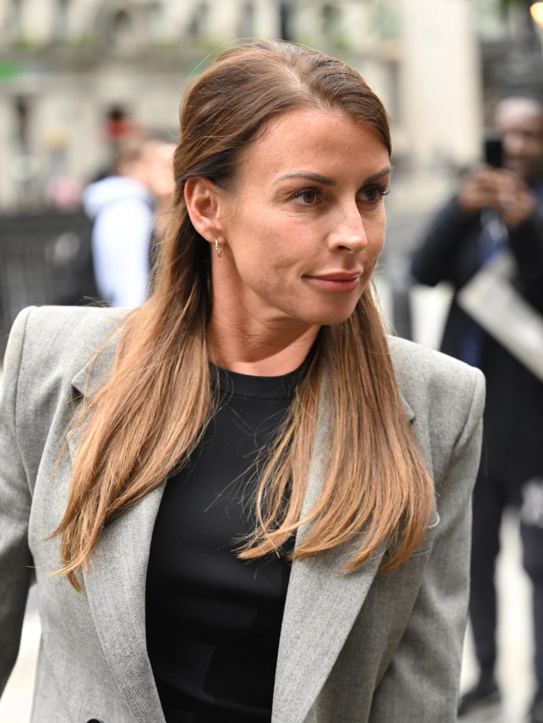 ins泄密,聊聊活色生香球星太太团恩怨情仇…