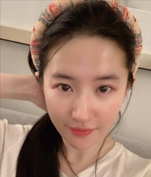 明星都是怎样保养皮肤的,明星不洗脸保养皮肤