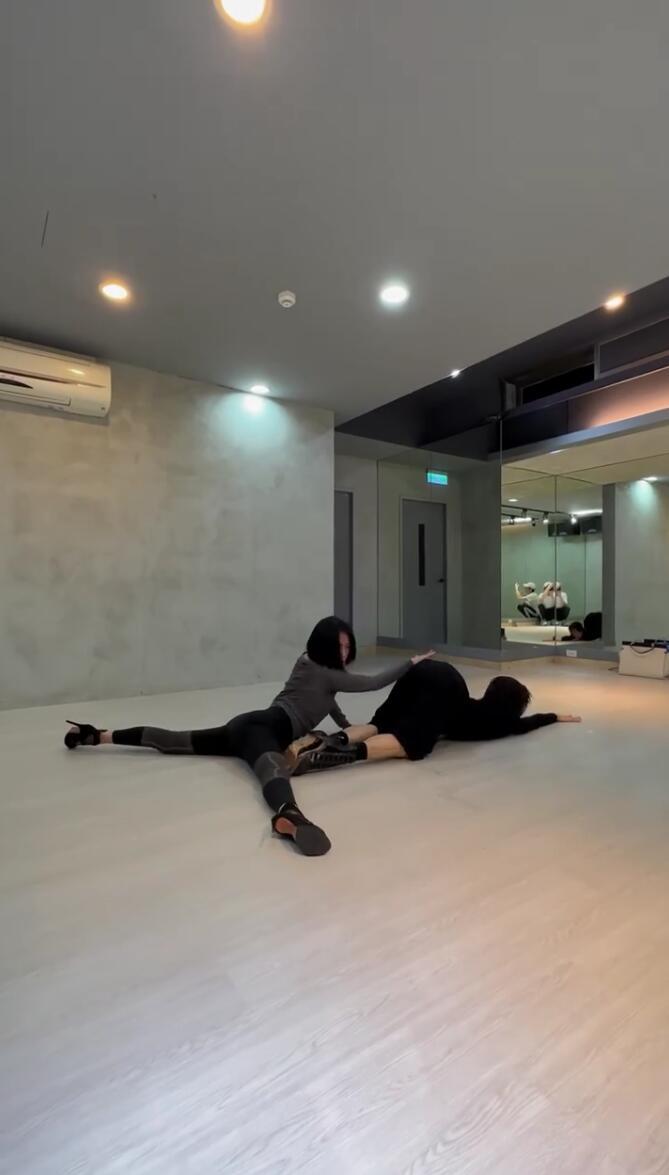 小s跳舞片段,小s跳舞惊呆全场