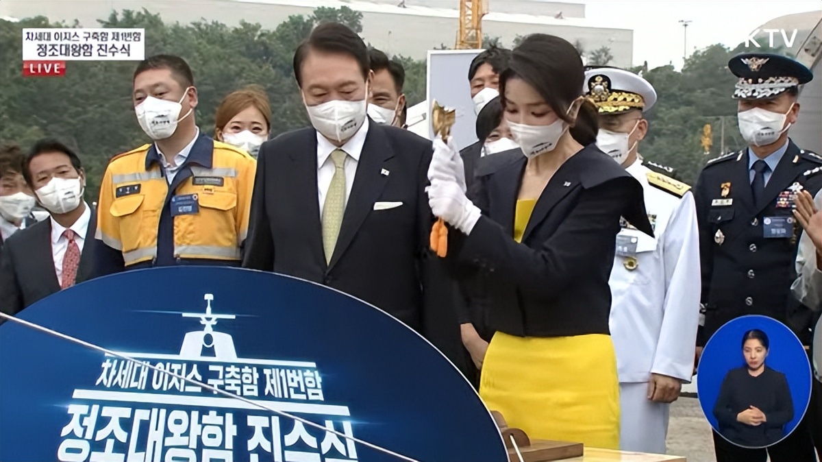 韩国世宗大王驱逐舰和055哪个厉害,055与正祖大王号驱逐舰对比