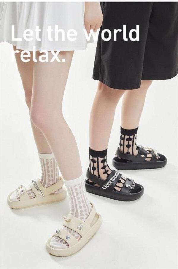 什么颜色的休闲凉拖鞋高级百搭,夏日新款拖鞋