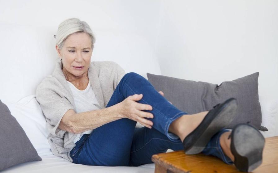 50岁身体一直没什么问题,50岁后腿脚没力