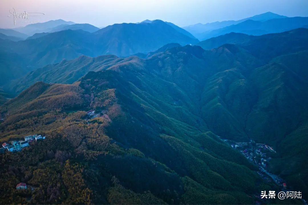 傍晚的江南天池宛如天空之境,江南天池值得玩吗