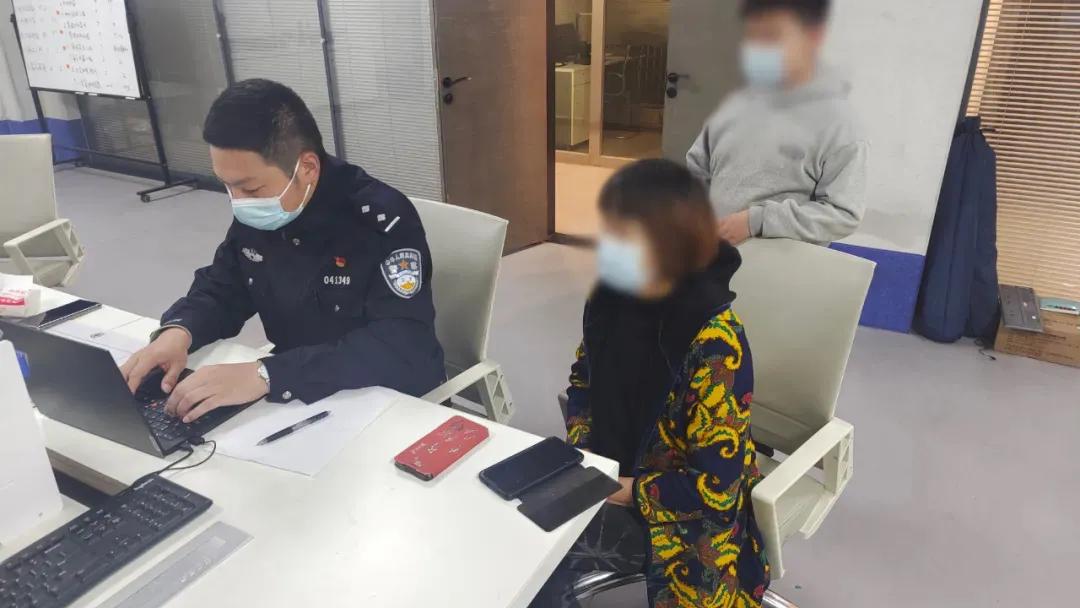 孩子玩游戏被骗800元,孩子玩游戏被网络诈骗被骗好几元