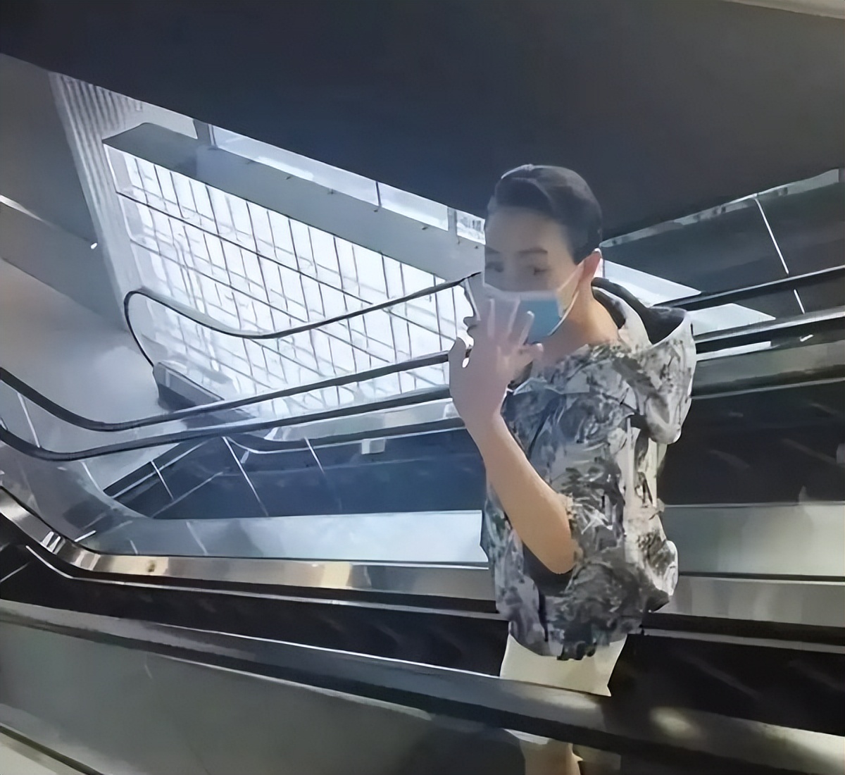 宋丹丹60岁生活照片,宋丹丹穿衣打扮