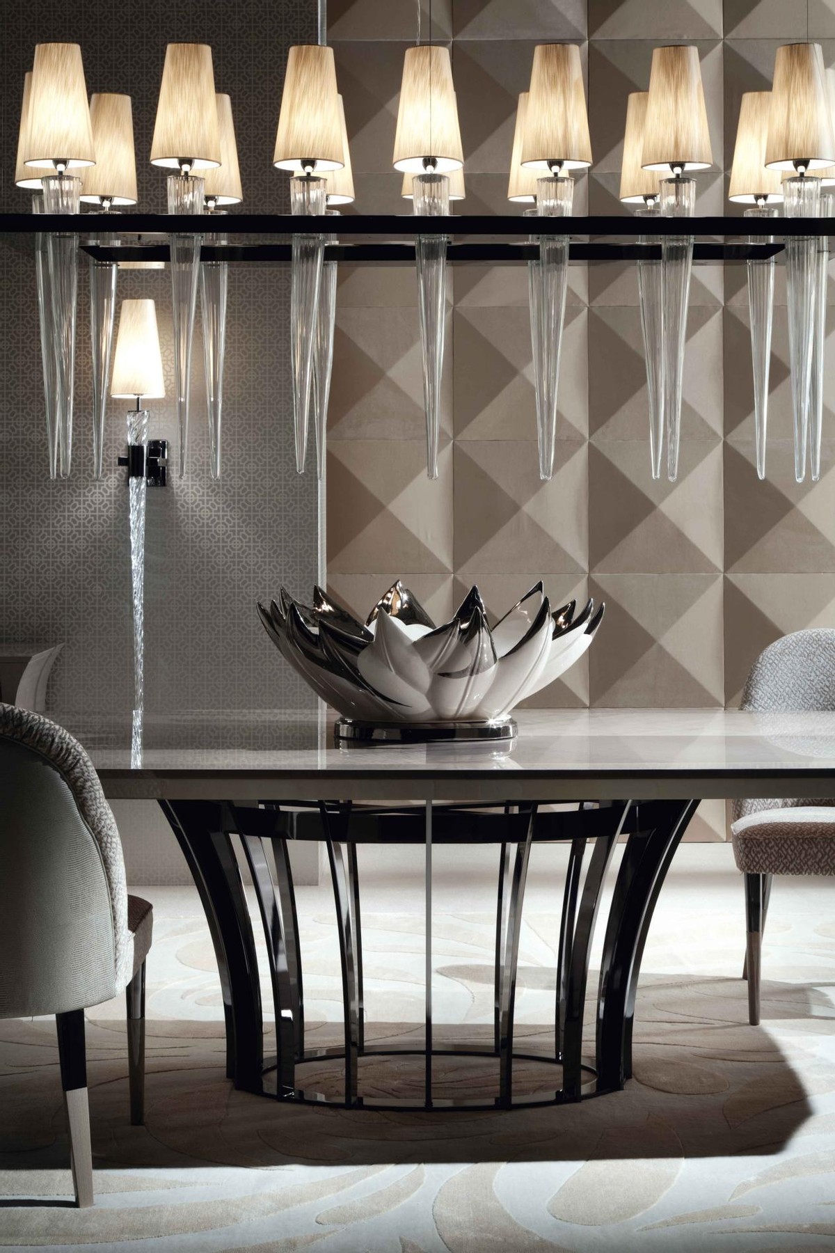 餐桌选圆桌还是方桌，看看GIORGIOCOLLECTION就知道了