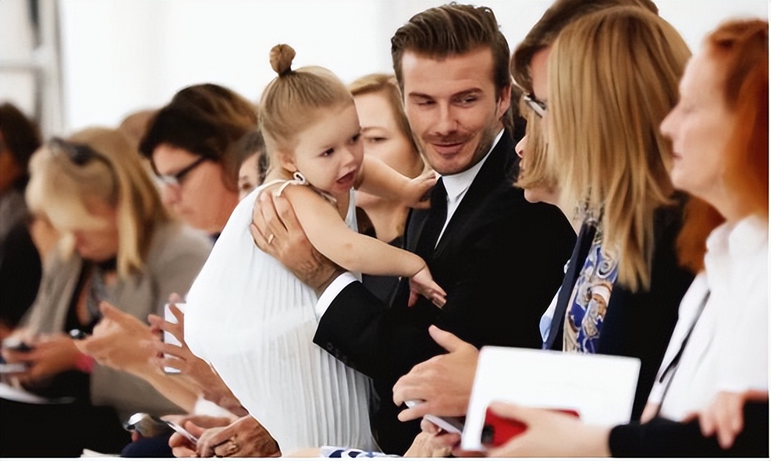 贝小七可爱视频,贝小七萌照惹人疼爱