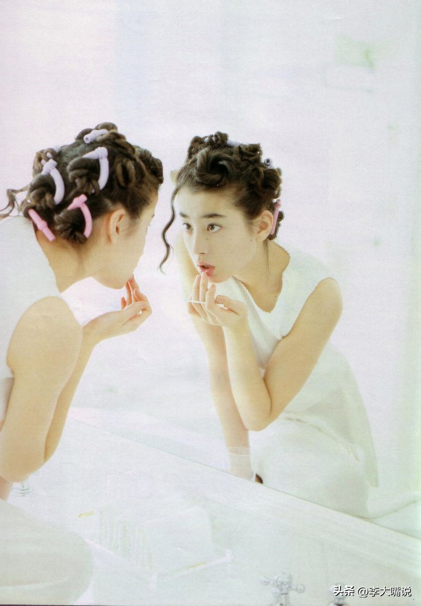 被母亲送给导演，被强迫拍摄，她的一生有多可悲