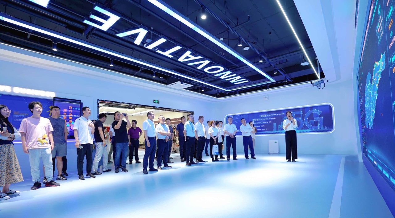 联通举办七一主题党日,中国联通迎七一主题党日