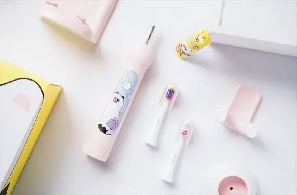 小孩用大人的牙刷对牙齿好吗,最好看的儿童牙刷不会伤牙