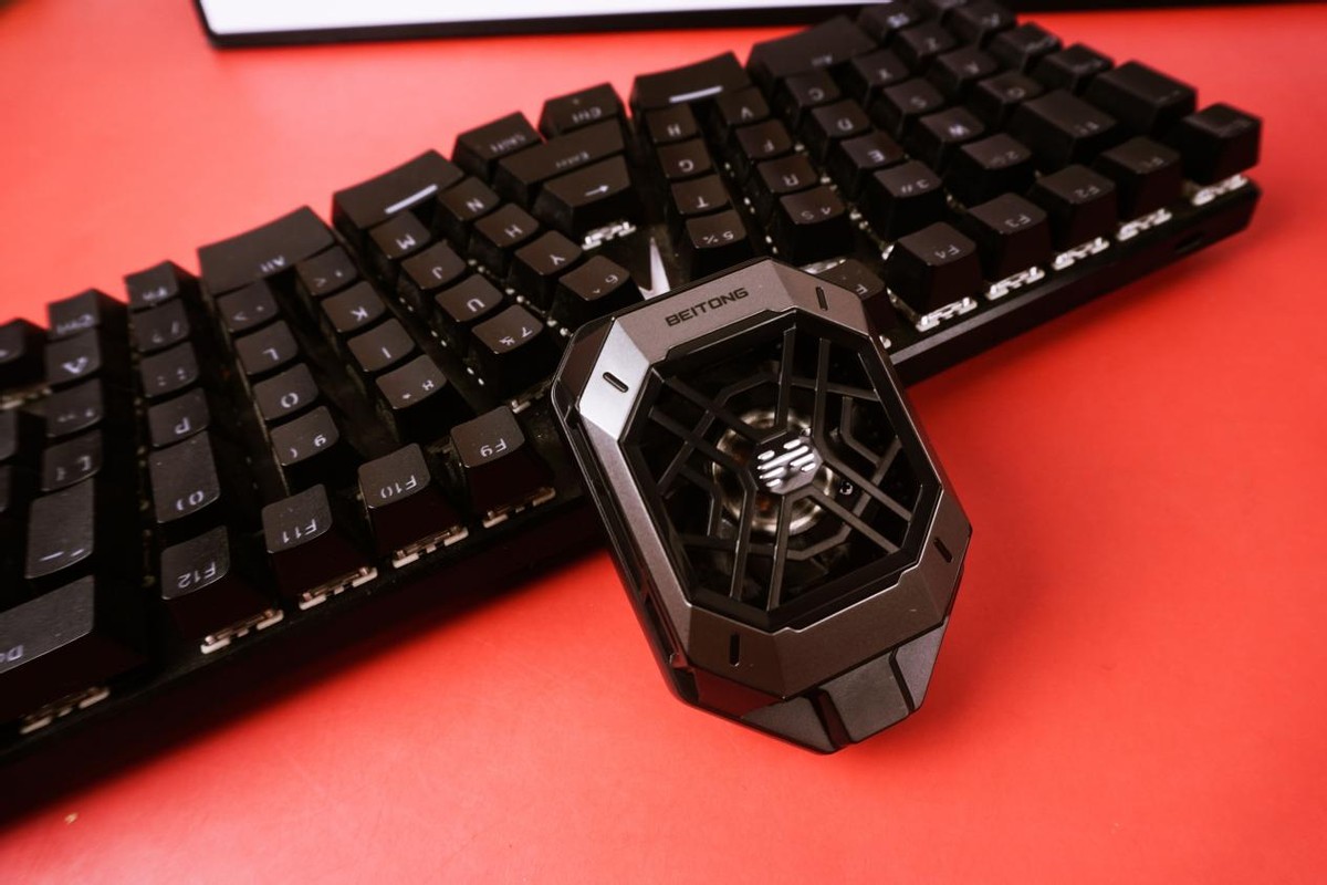 手游散热器哪款好,降温神器散热器手机