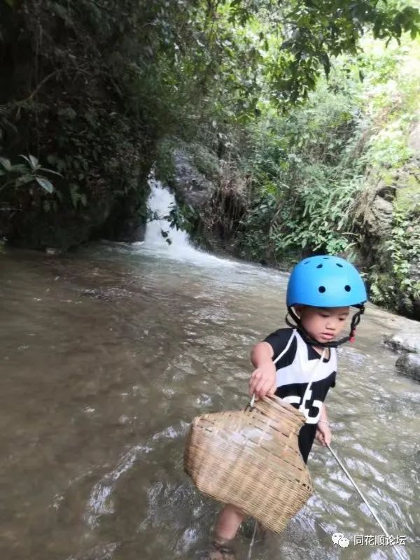 溯溪攀爬,溯溪徒步露营