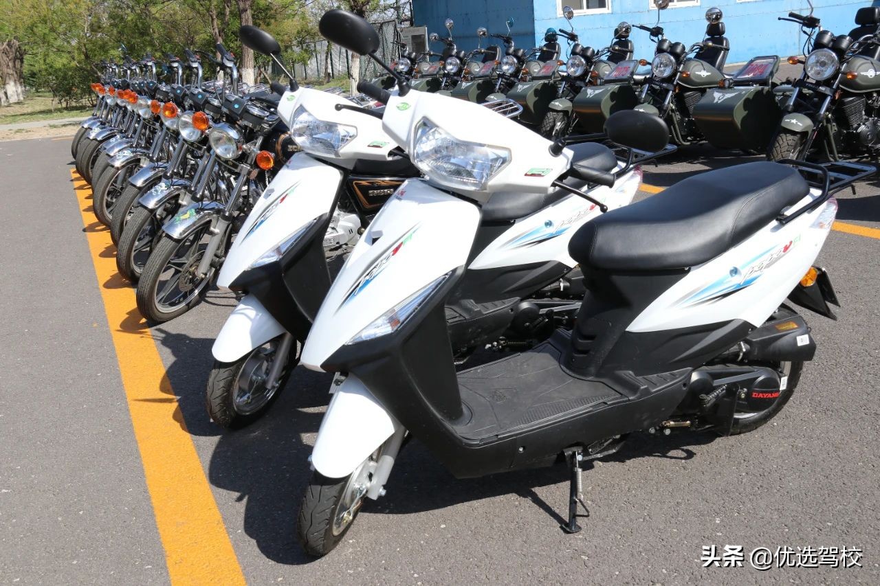 北京海淀区驾校排名及价格,北京海淀驾校报名最新价格表