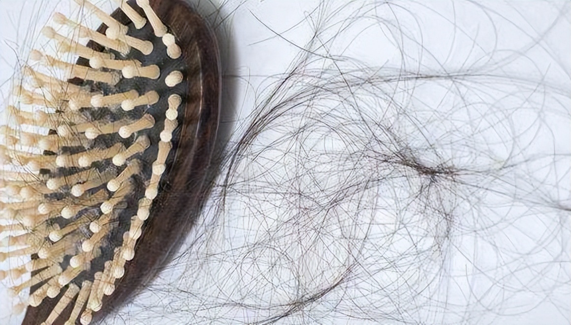 用艾叶熬水洗头3个月有什么变化,艾叶煮水洗头六个月后身体变化