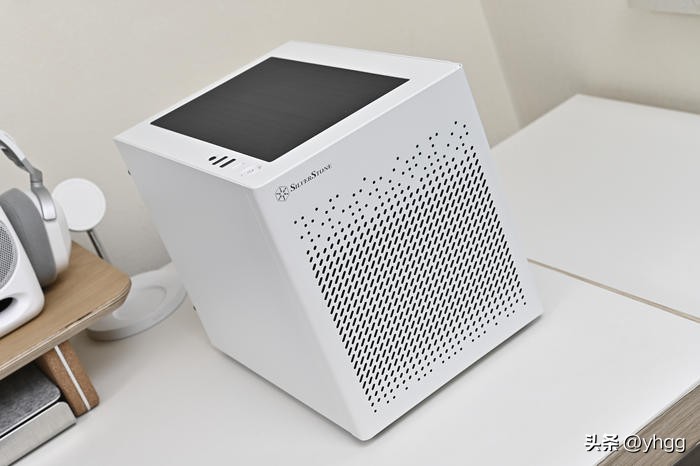 七彩虹主板b760和影驰760,七彩虹b760冰霜对比影驰b760