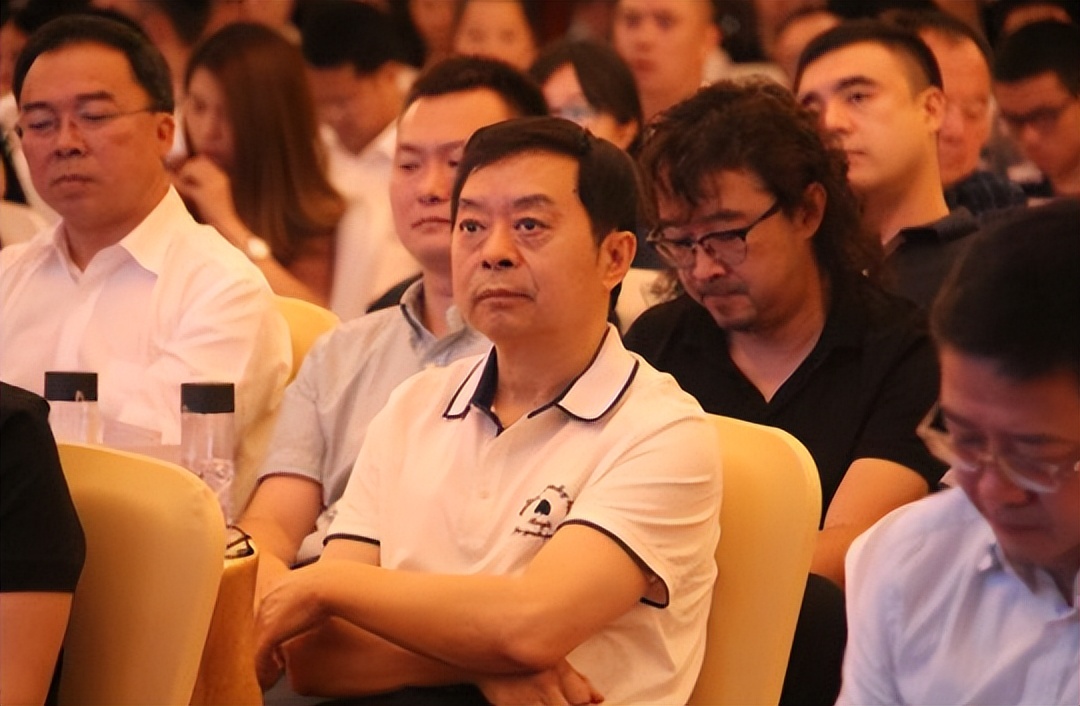 郑大清回馈家乡村民,郑大清为家乡捐款多少