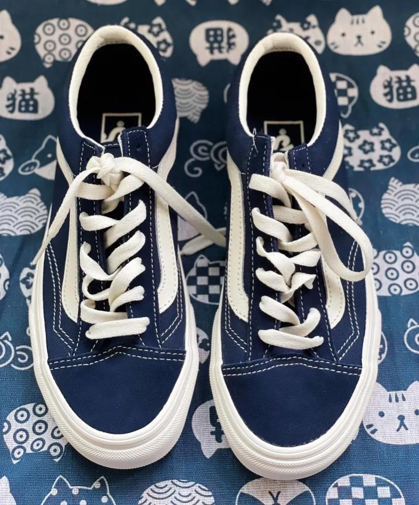 经典vans穿搭中帮,黑白vans经典款过不过时