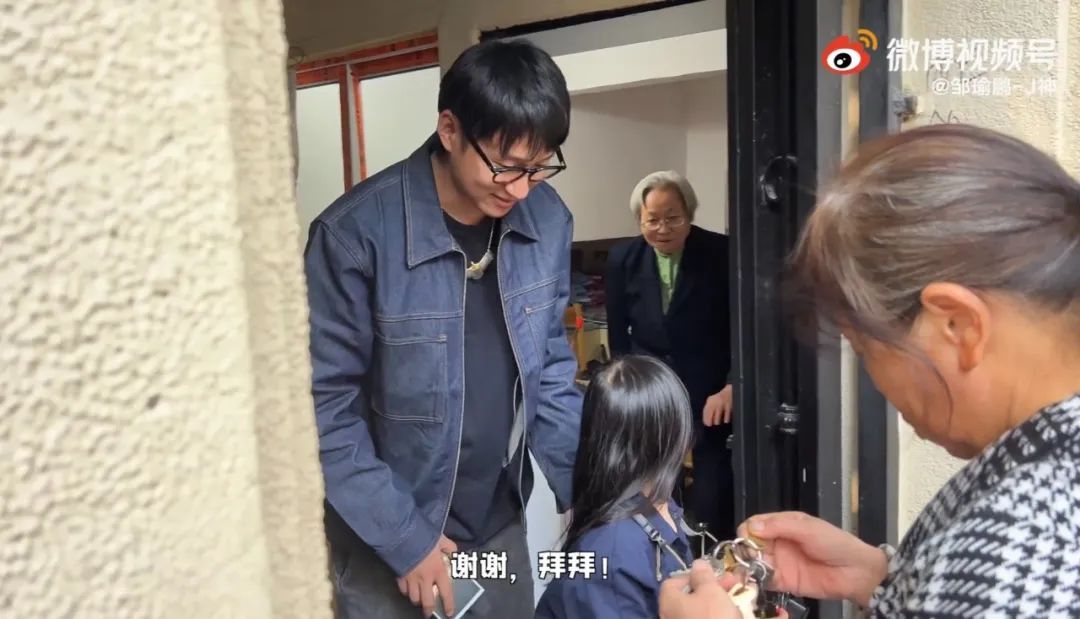 拍欧阳娜娜的小摄影师,年龄最小的摄影网红